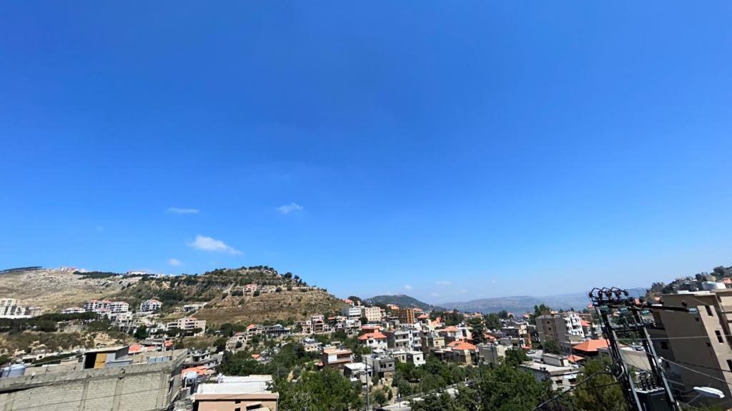 Iris Flower Hotel Jezzîne Extérieur photo