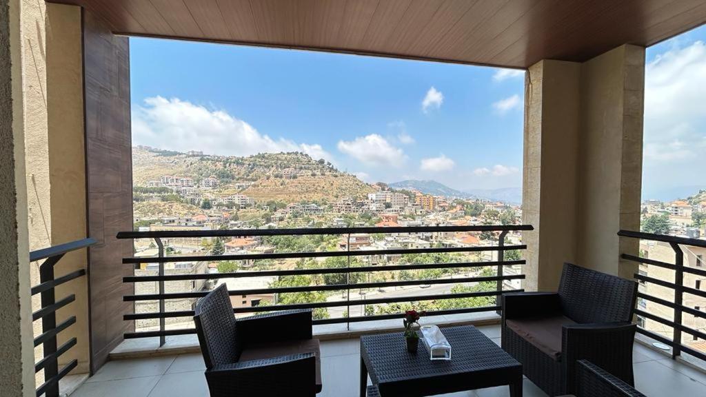 Iris Flower Hotel Jezzîne Extérieur photo